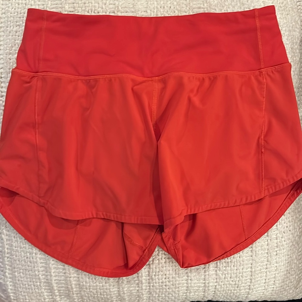 Lululemon - speed up shorts - size 4!
